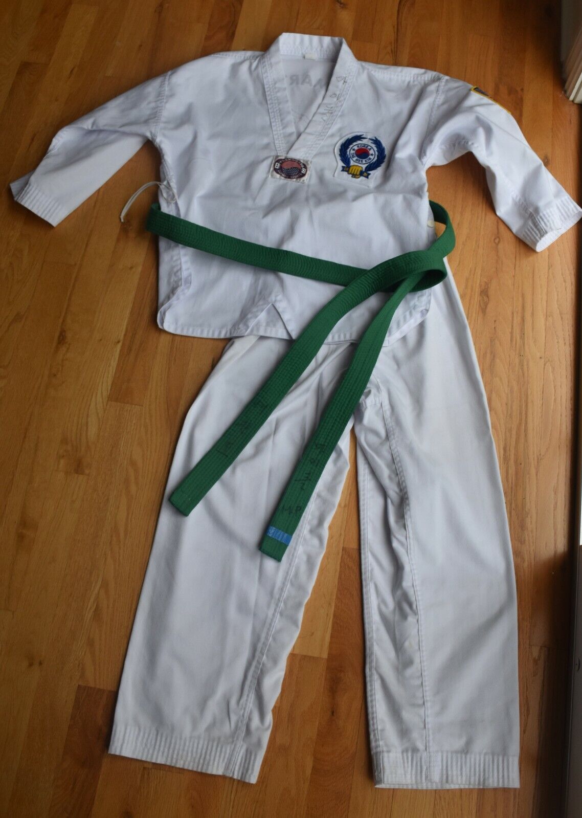 Kids 2-pc Set Taekwondo Korean V-neck Martial Art Uniform Green Belt (150)