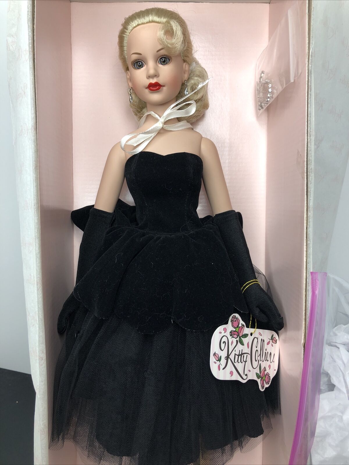 18” Tonner Kitty Collier Doll “femme Fatale” Gorgeous Blonde Cocktail Dress Mib